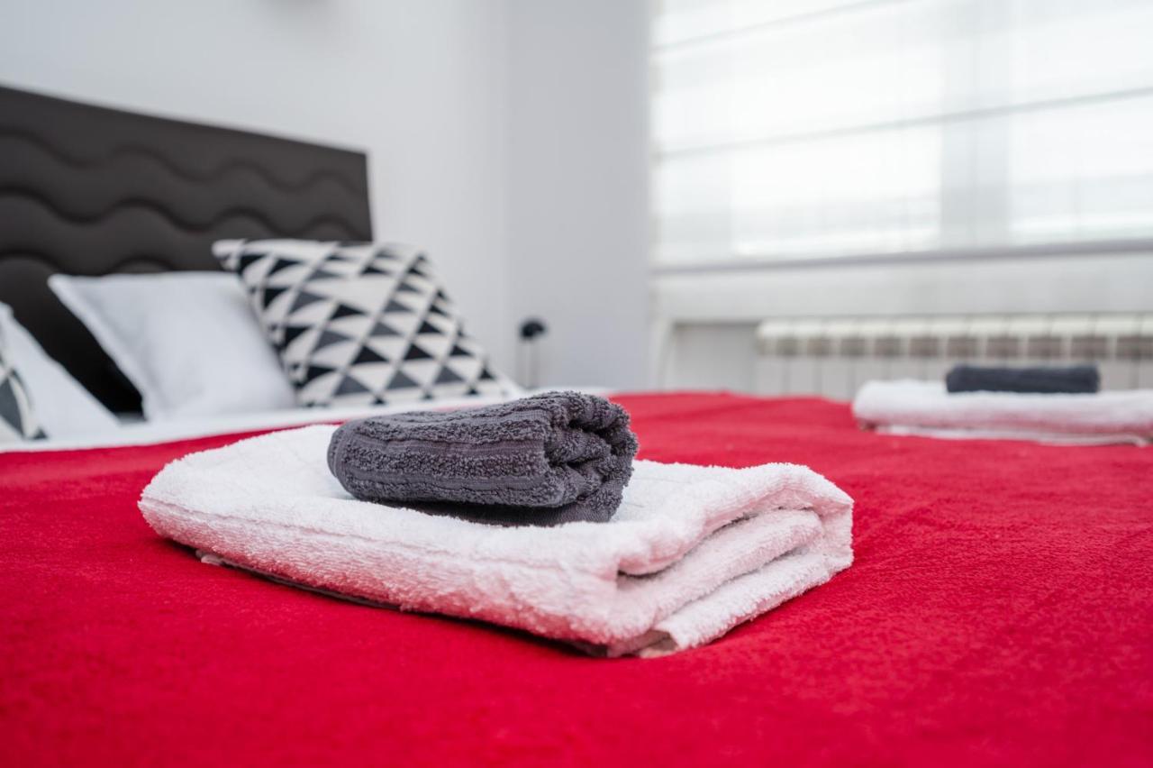 Bright 1Bdr Apartment In The City Center SJJ Exteriör bild